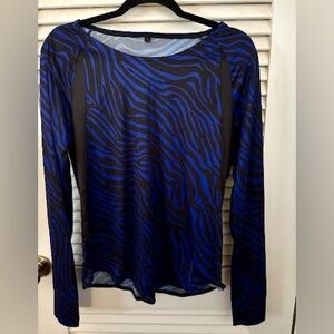 Older vibrant print running top, L